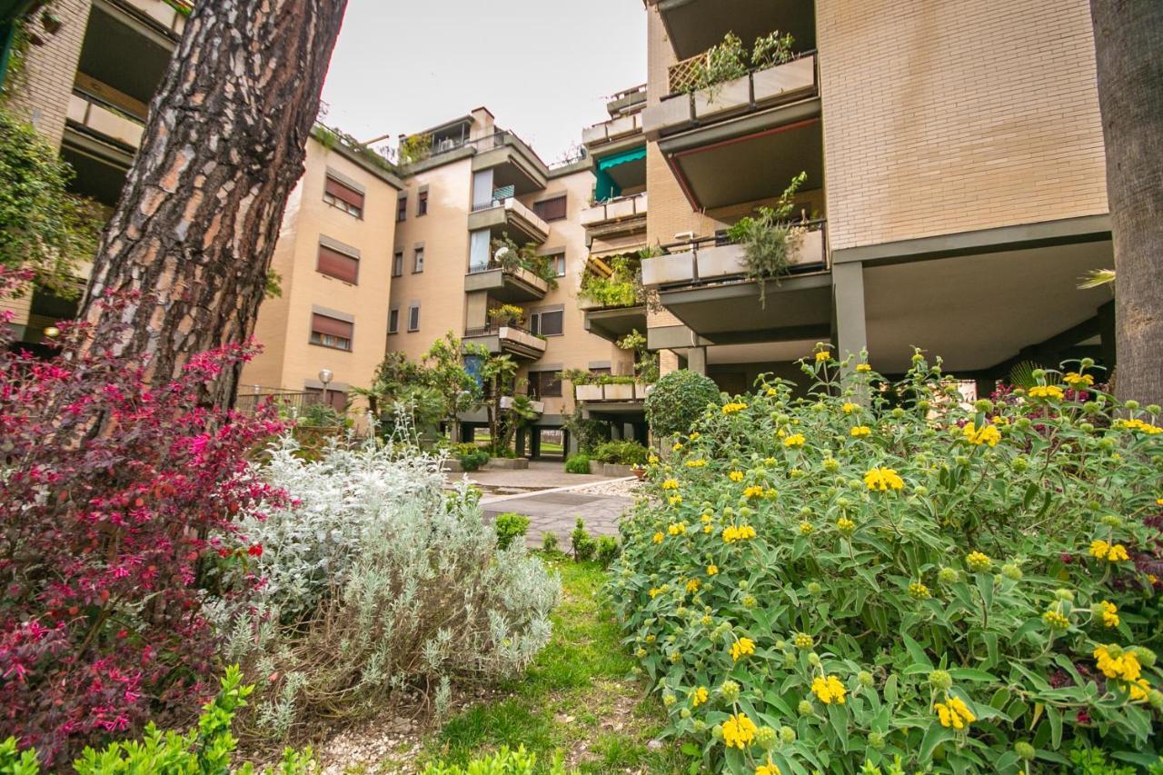 The Voice Of The Moon Apartment Rome Exterior photo